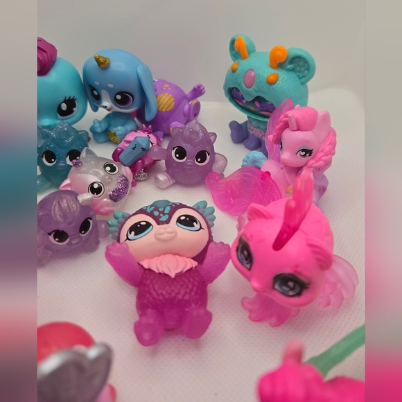 Colorful Small Pet Figurine Set - Picture 6 of 6